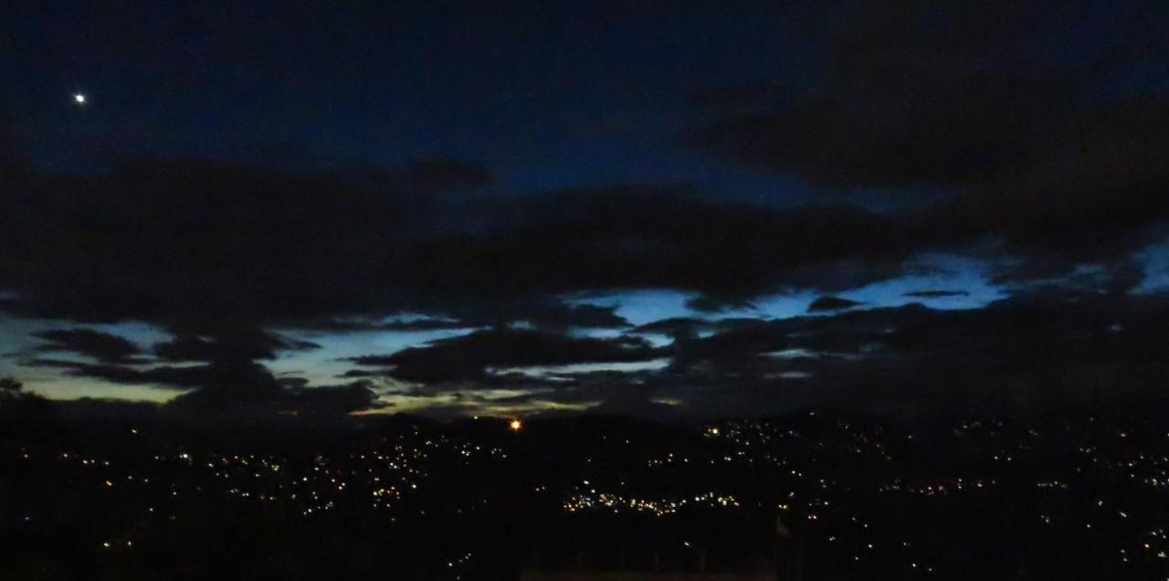 Family Homestay Kurseong Exterior photo